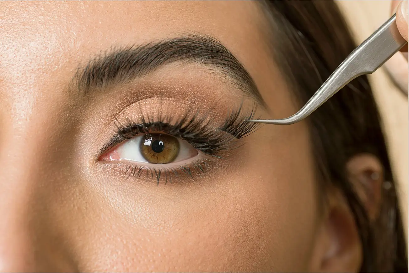 apply lashes