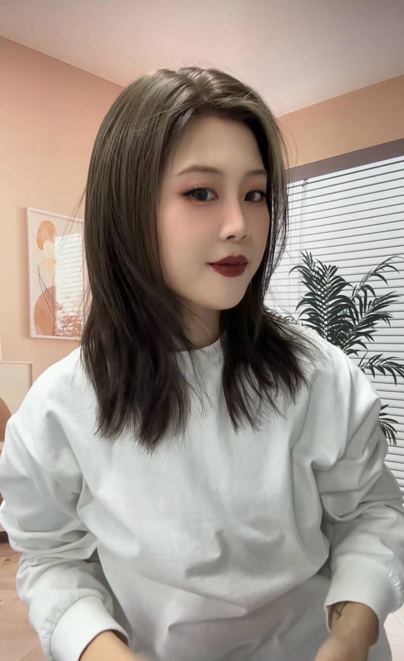 How to hide the hairline of a hair topper