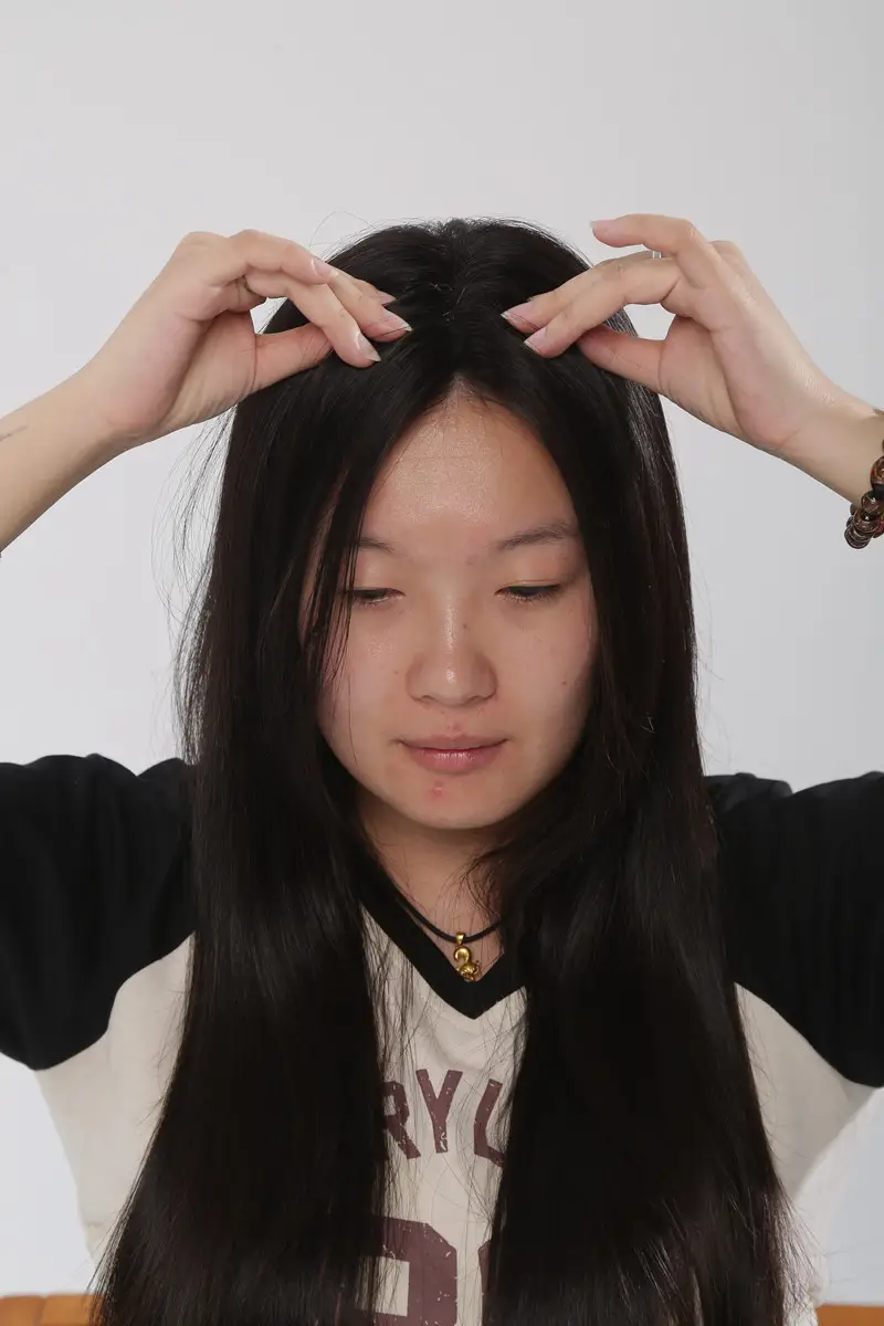 put on a mini hair topper 2