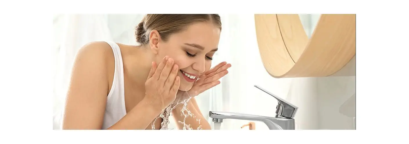 How to Wash Your Face with Eyelash Extensions?