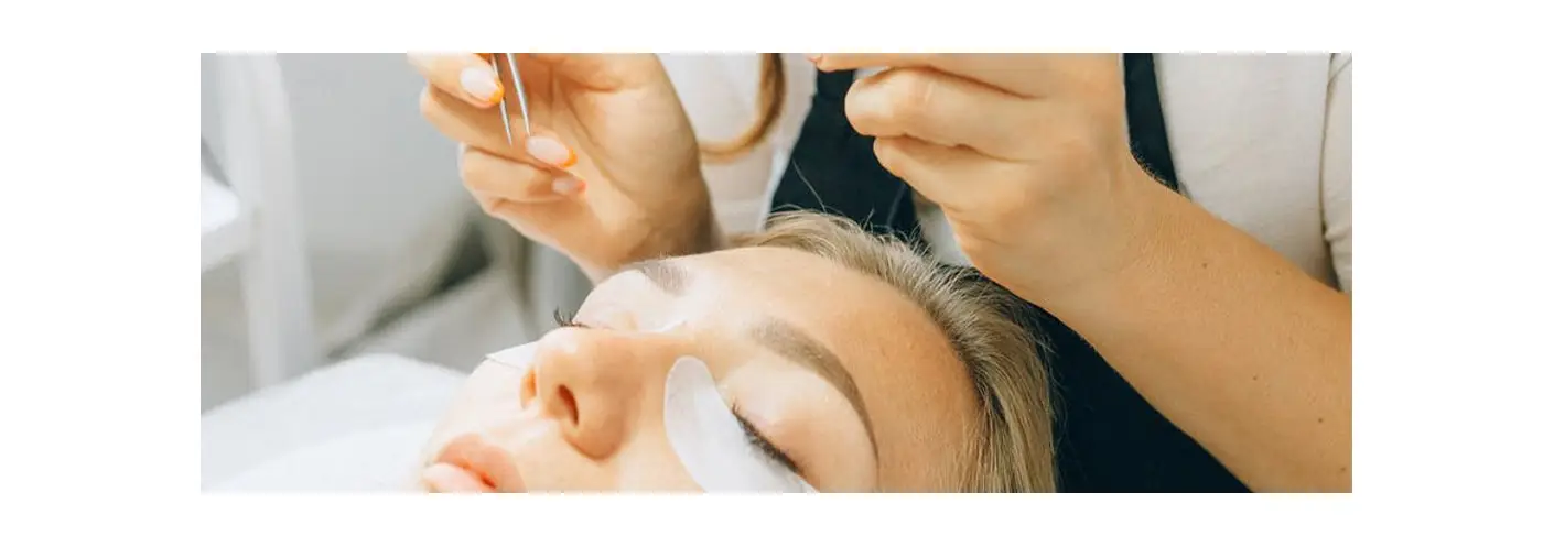 Lash Artist's Guide: What Curl to Use for Lash Extensions?