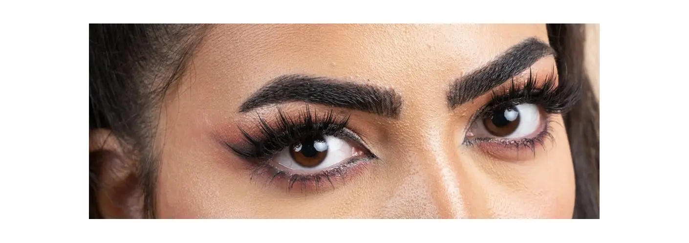 Hacks to Help You Keep False Eyelashes on Overnight Hacks to Help You Keep False Eyelashes on Overnight