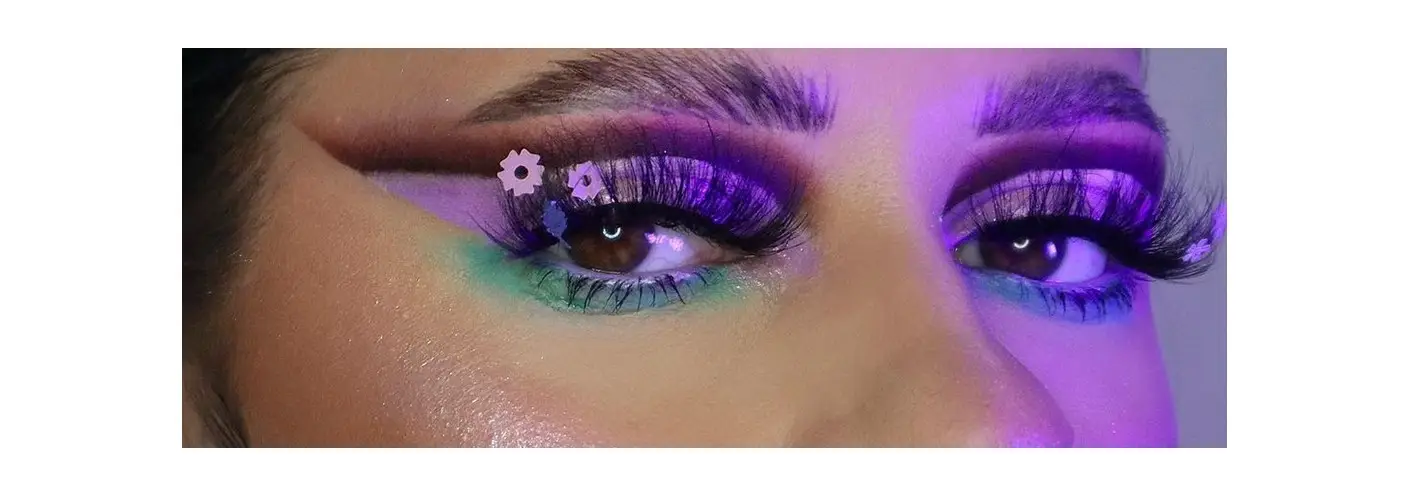 False Lashes - A Way to Have the Glamour of Thicker Eyebrows False Lashes - A Way to Have the Glamour of Thicker Eyebrows